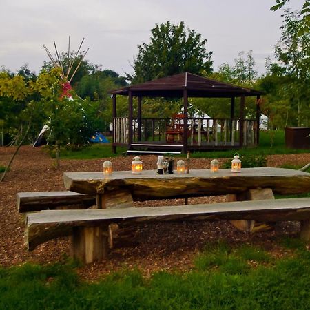 Plush Tents Yurt Village Chichester Exterior foto